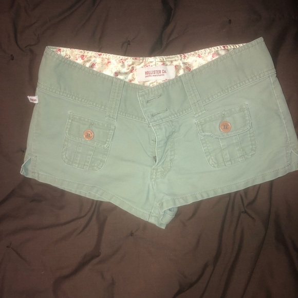 Hollister Pants - Hollister shorts